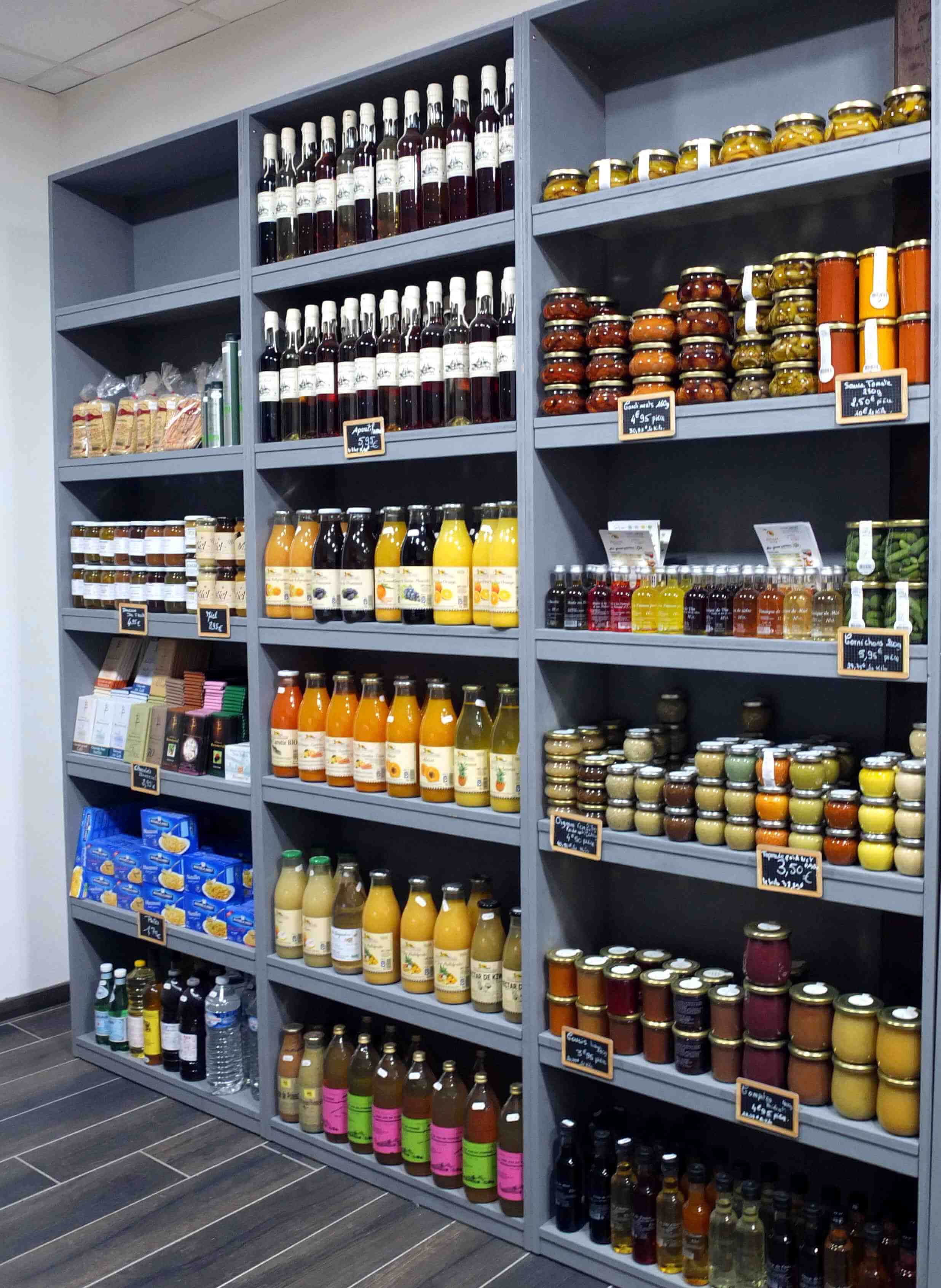 Agencement_présentoirs épicerie fine